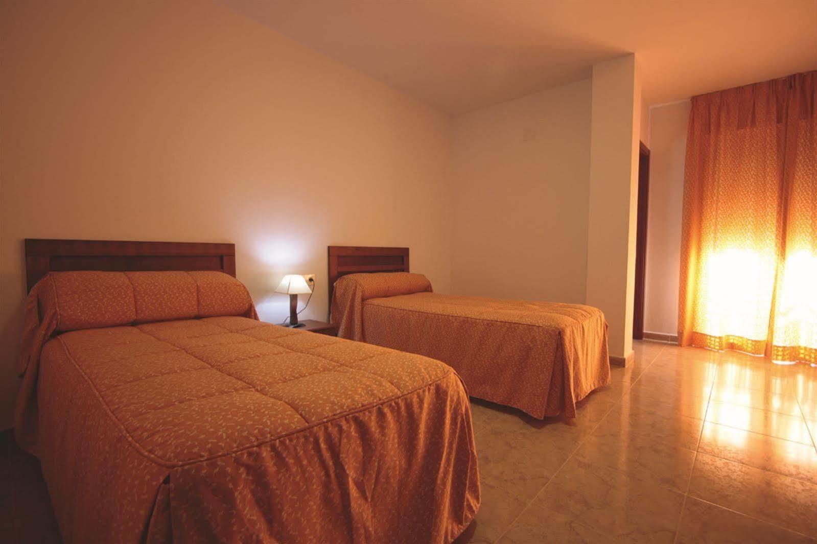 Hotel Balneario Fuentes Del Trampal Carmonita エクステリア 写真